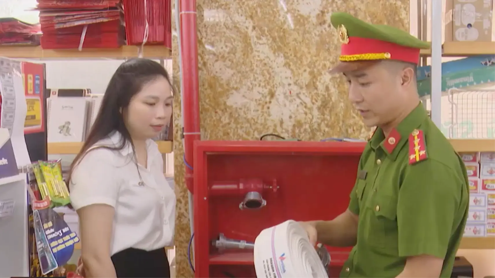 Chợ, siêu thị cảnh giác nguy cơ cháy nổ dịp cuối năm